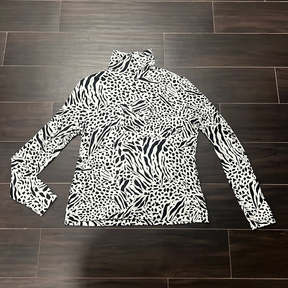 Black & White turtle neck long sleeve